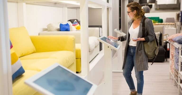 Comparing In-Store vs. Online Shopping Experiences